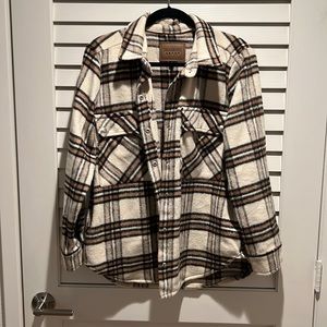 Blank NYC women’s plaid shacket